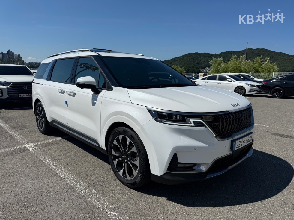 Kia Carnival — miniaturë 3