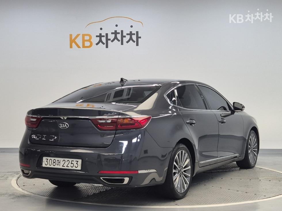 2019 - kia k7