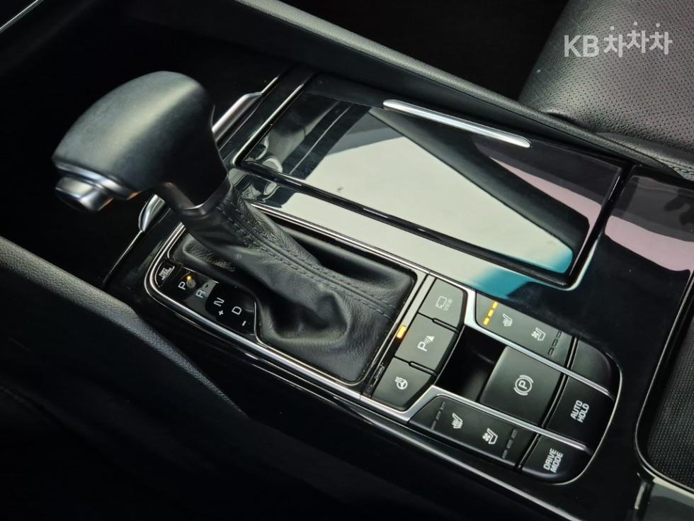 2019 - kia k7