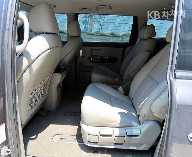 2016 - kia carnival