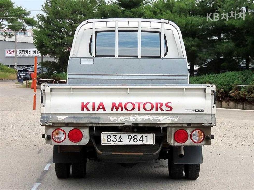2015 - kia bongo iii