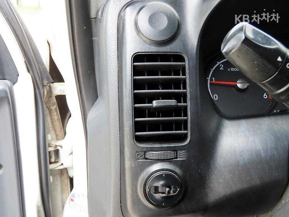 2015 - kia bongo iii