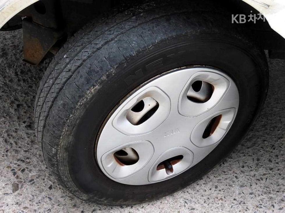 2015 - kia bongo iii