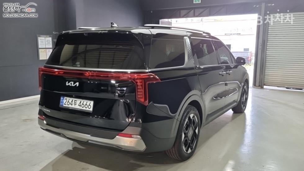 2025 - kia carnival