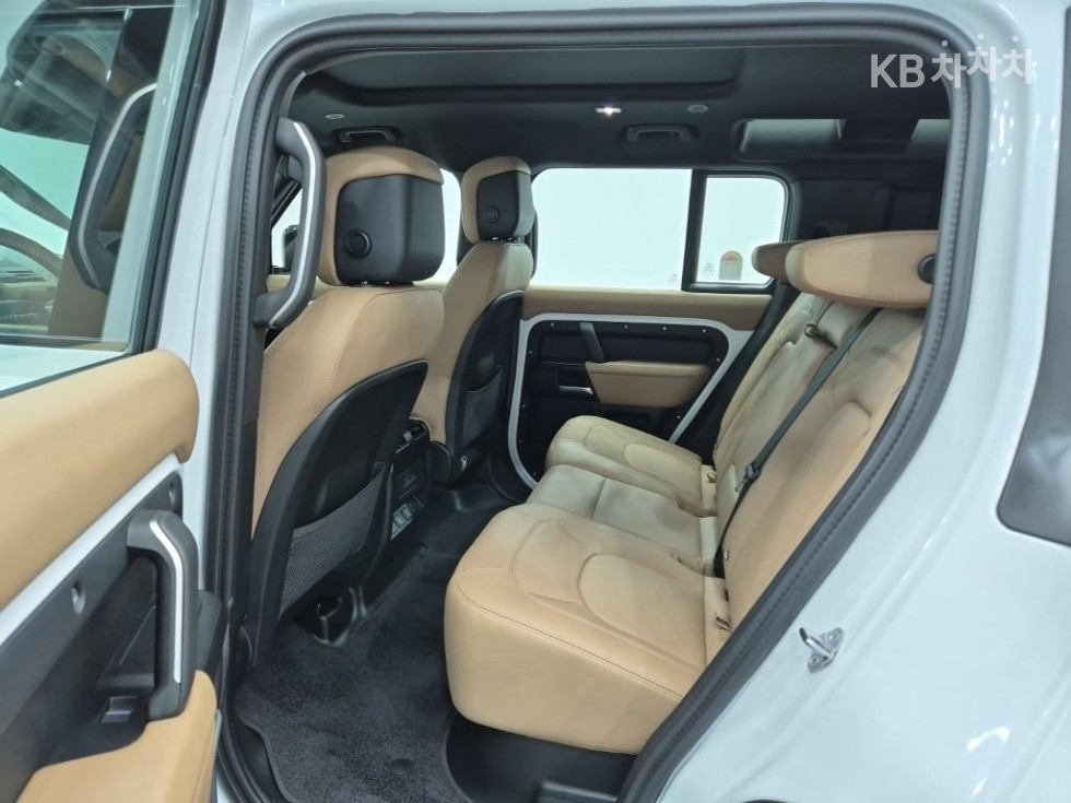 Land Rover Defender — miniaturë 12