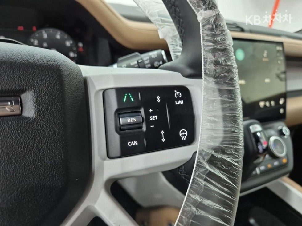 Land Rover Defender — miniaturë 16