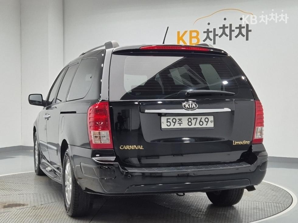 2013 - kia carnival
