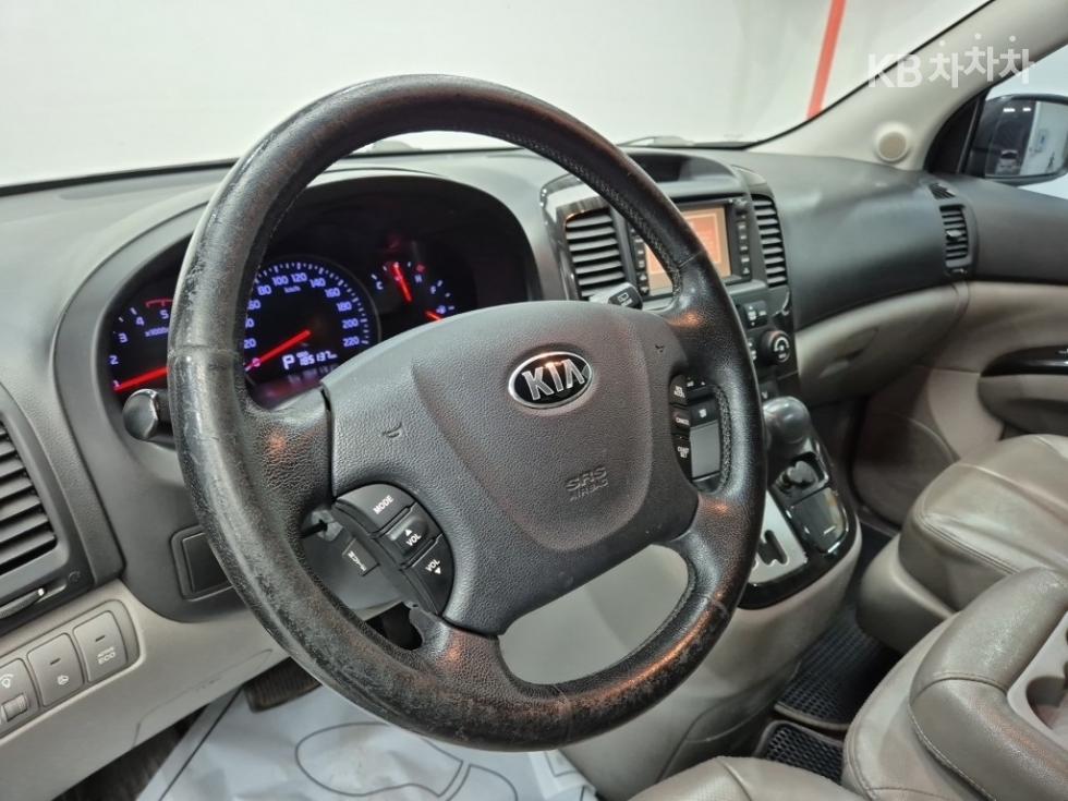 2013 - kia carnival