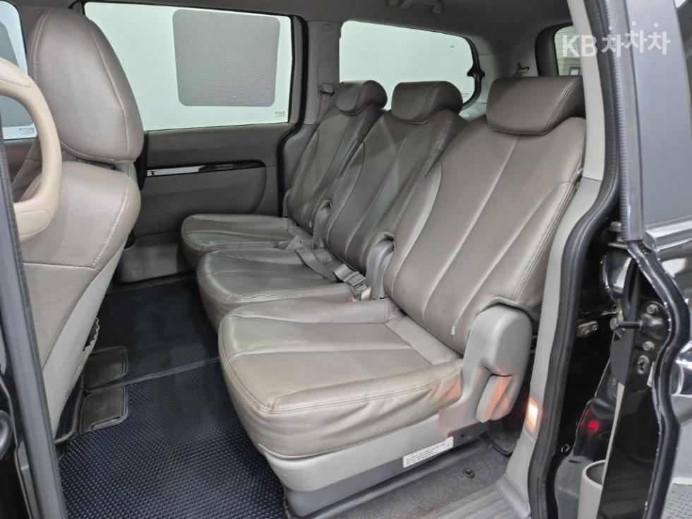 2013 - kia carnival