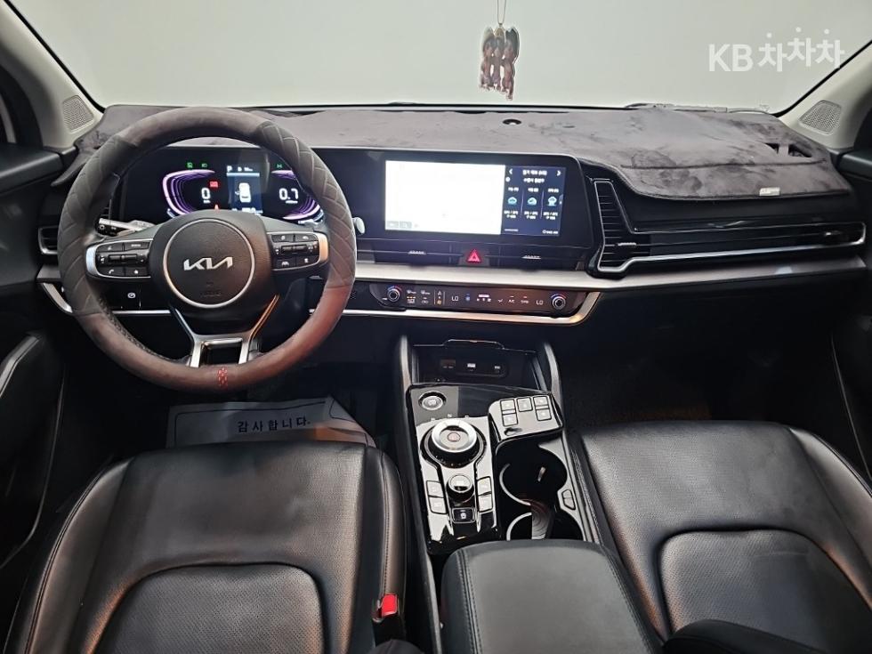 2022 - kia sportage