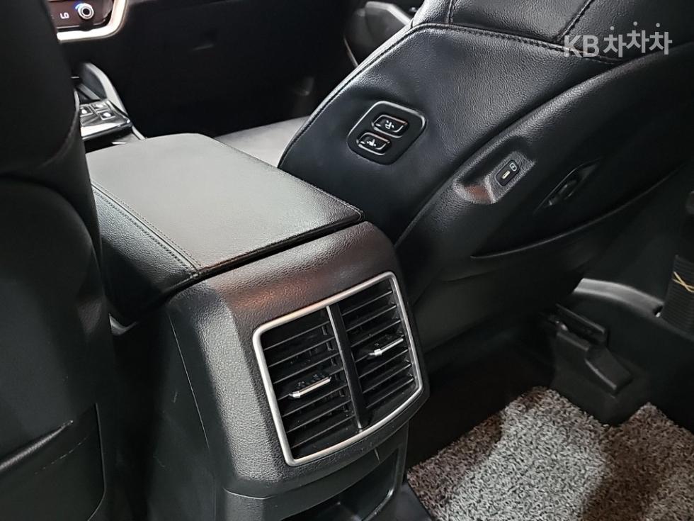 2022 - kia sportage