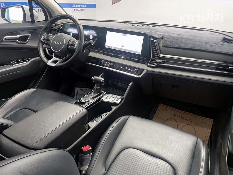 2022 - kia sportage