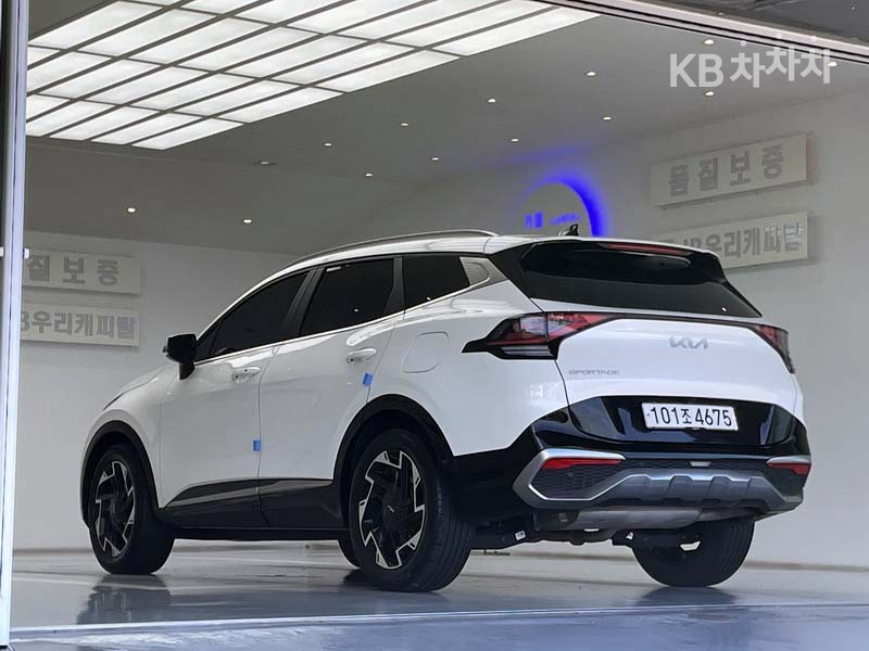 2022 - kia sportage
