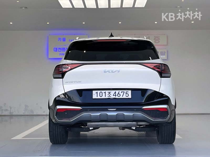 2022 - kia sportage