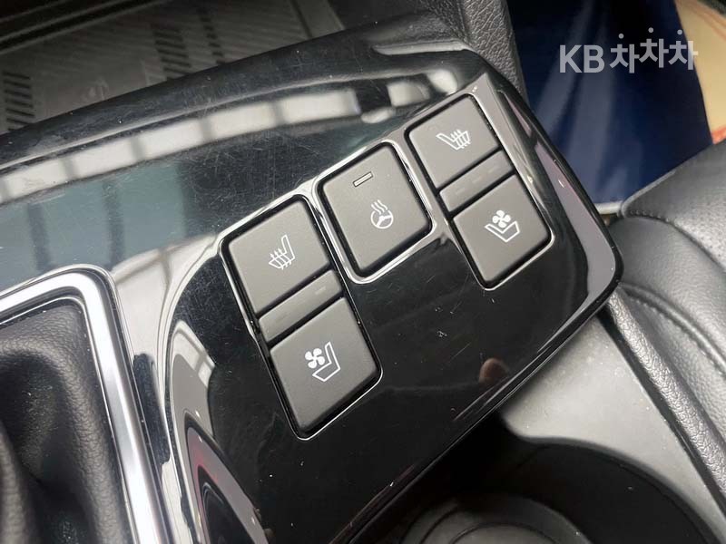 2022 - kia sportage