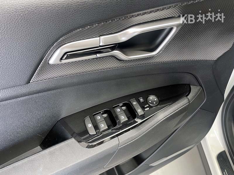 2022 - kia sportage
