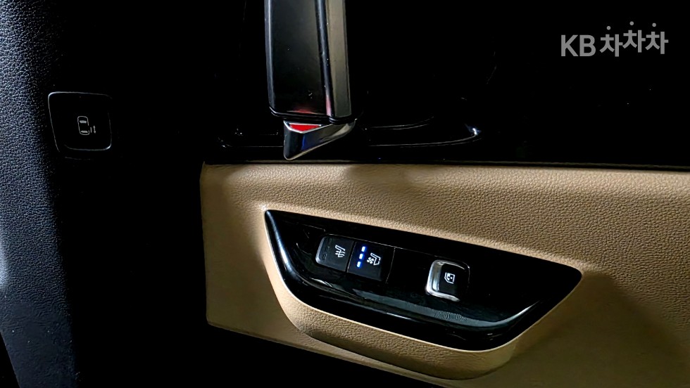 2022 - kia carnival