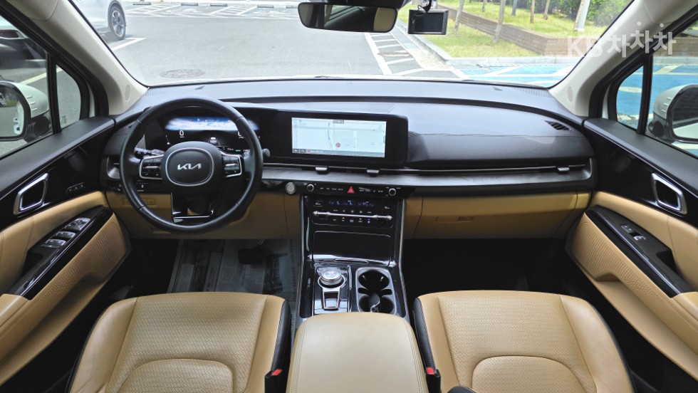 2022 - kia carnival