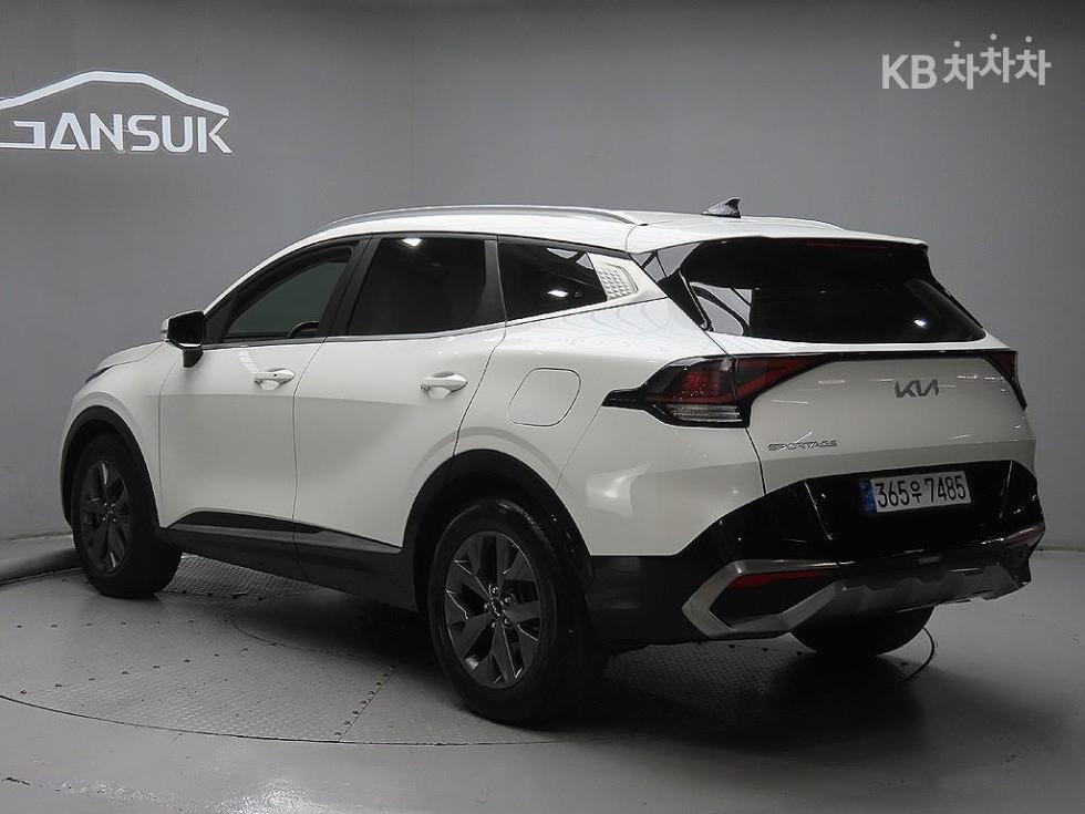 2022 - kia sportage