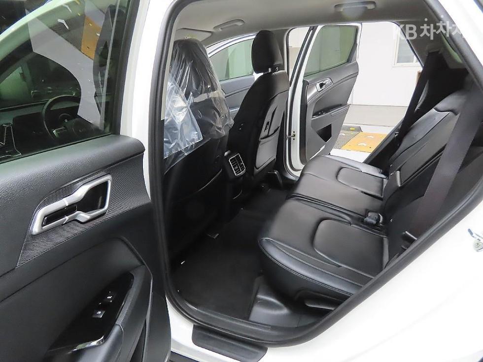 2022 - kia sportage