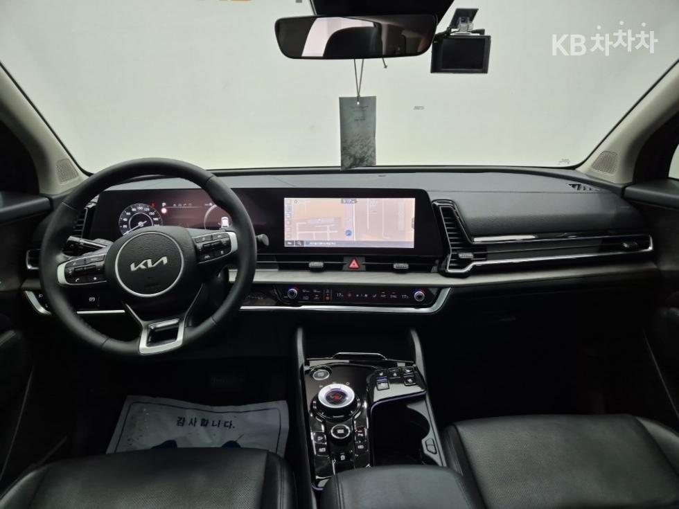 2022 - kia sportage