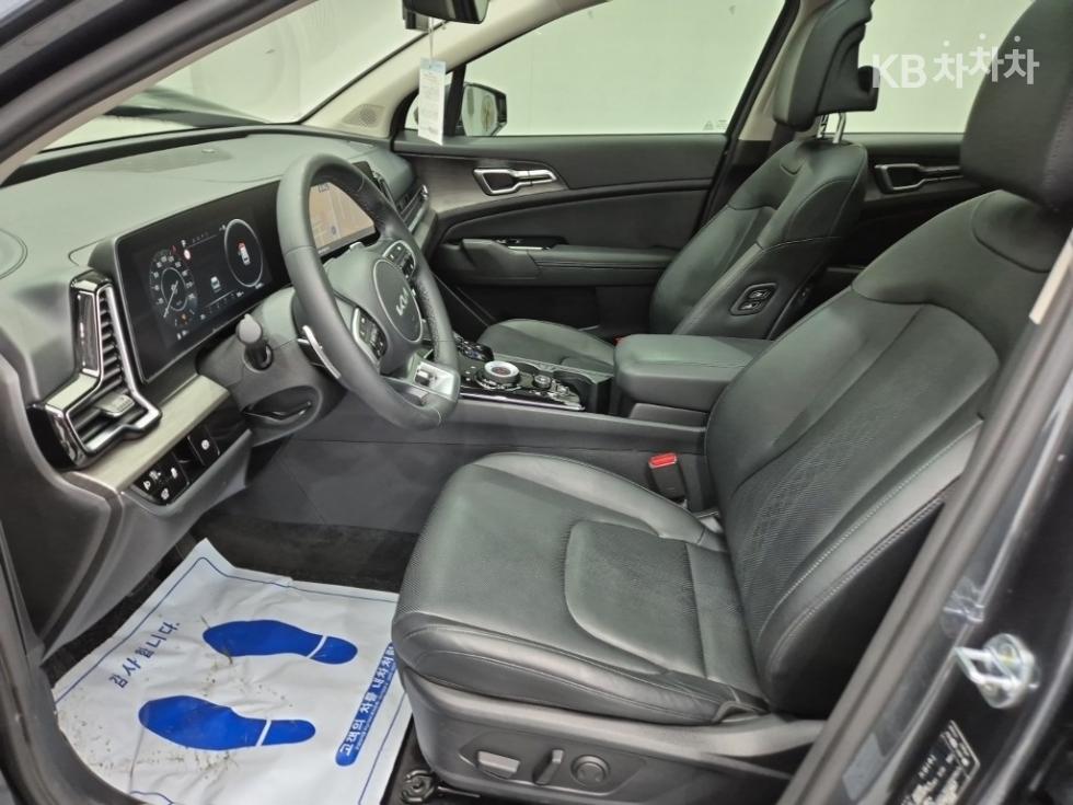 2022 - kia sportage