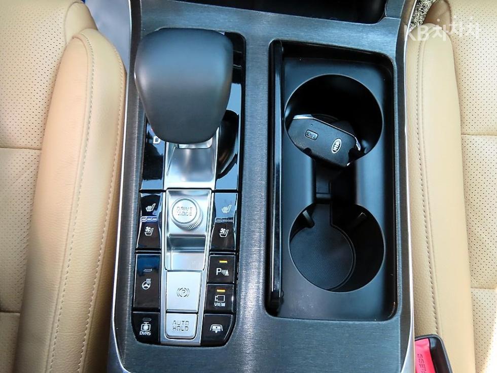 2020 - kia k7