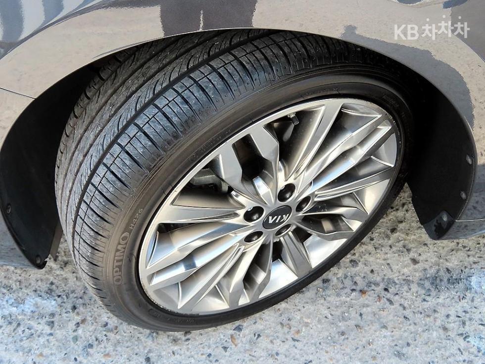 2020 - kia k7