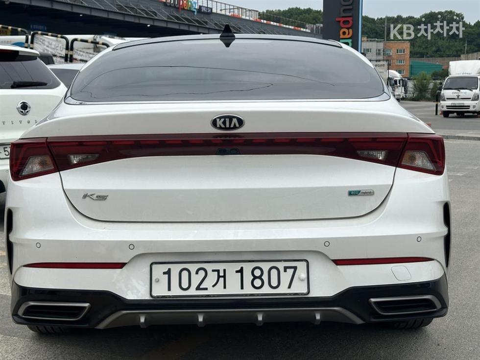 2021 - kia k5