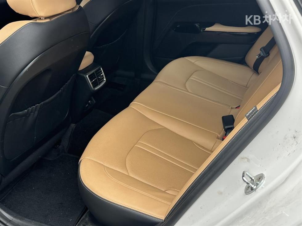 2021 - kia k5