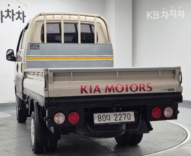 2018 - kia bongo iii