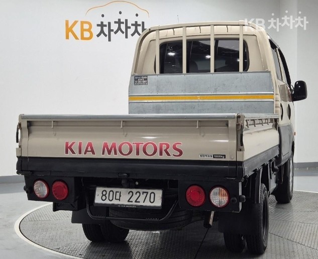 2018 - kia bongo iii