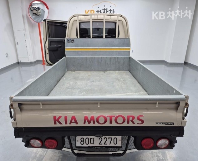 2018 - kia bongo iii