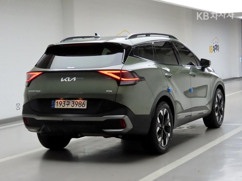 2022 - kia sportage