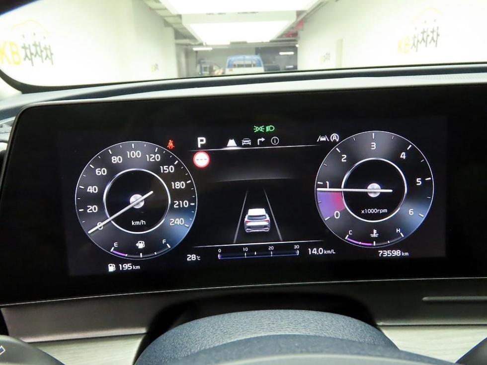 2022 - kia sportage