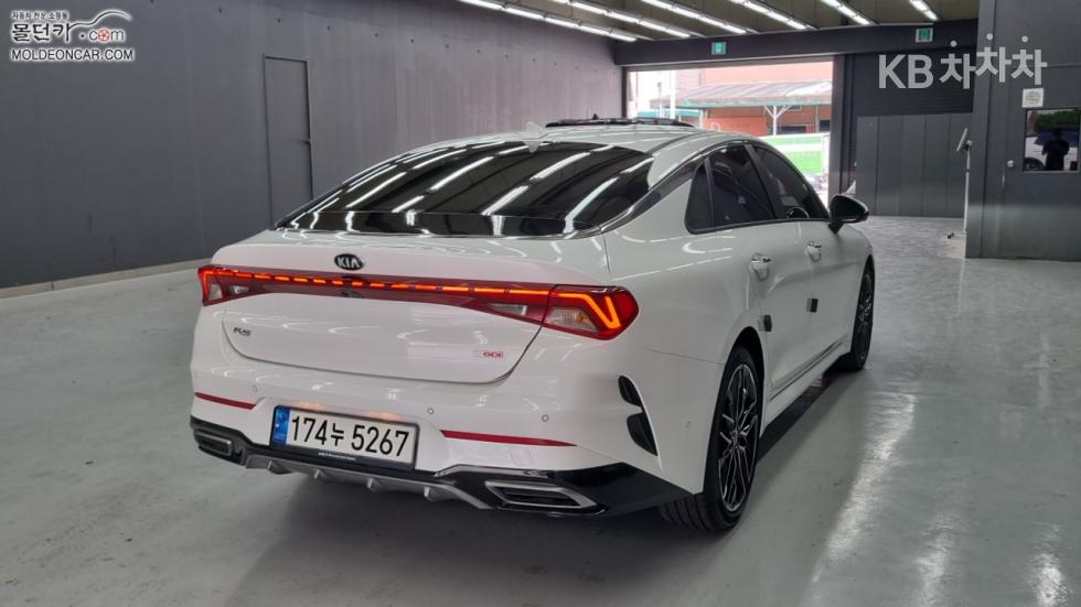 2021 - kia k5