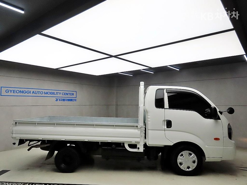 2019 - kia bongo iii