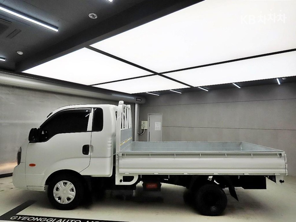 2019 - kia bongo iii