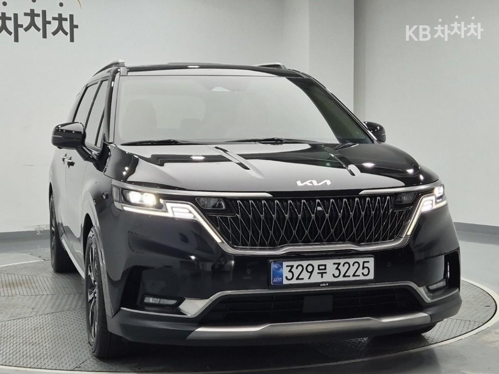 2023 - kia carnival