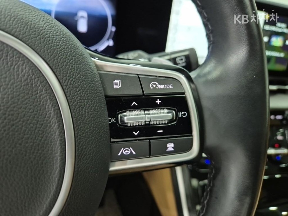 2023 - kia carnival