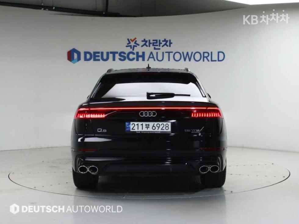 Audi Q8 — miniaturë 4