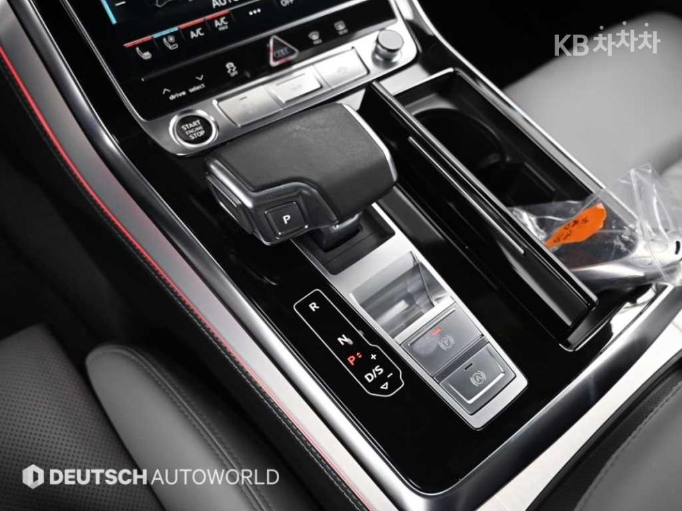 Audi Q8 — miniaturë 9