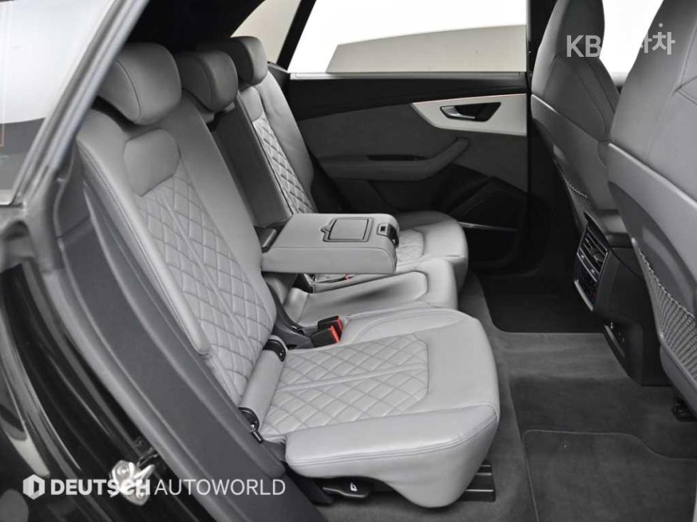 Audi Q8 — miniaturë 12