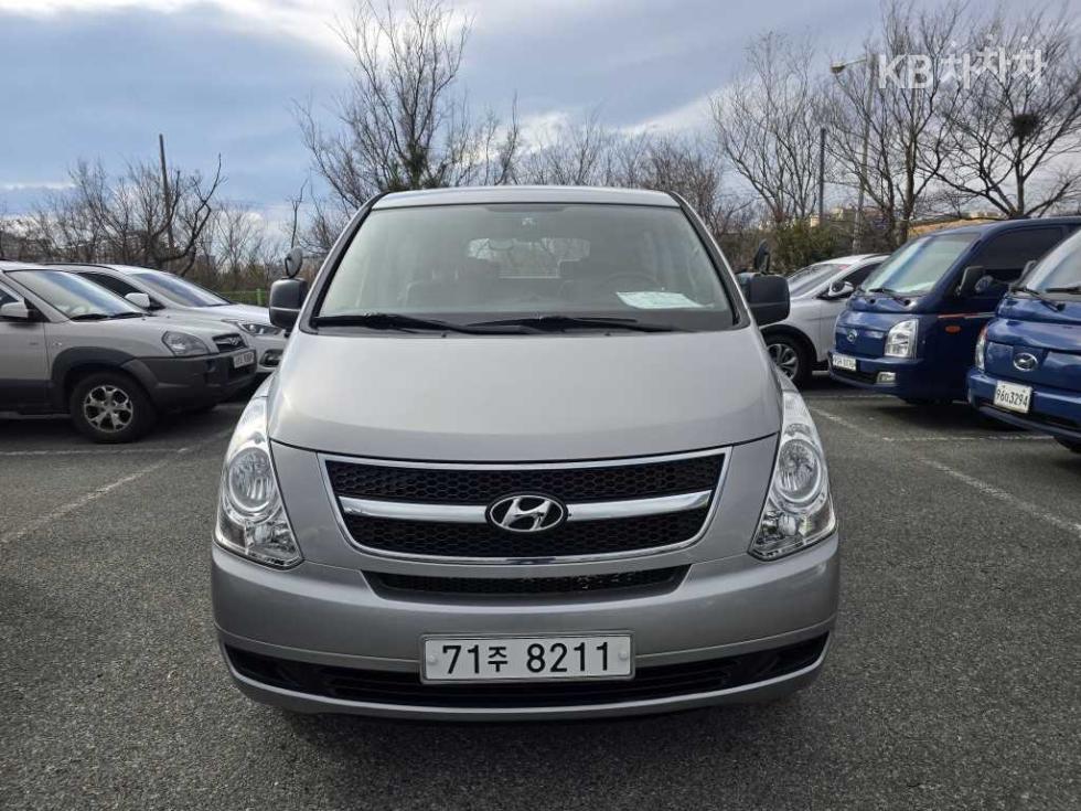Hyundai Starex 12인승 왜건 CVX — foto 1