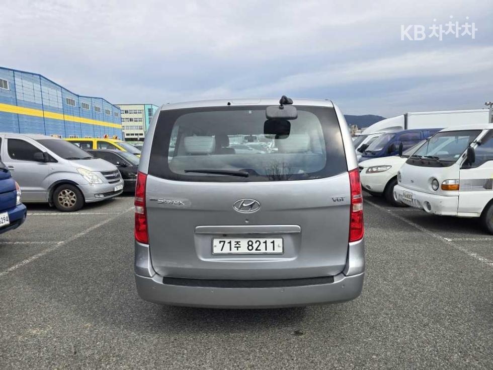 Hyundai Starex — miniaturë 3