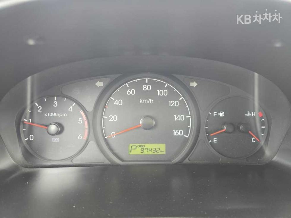 Hyundai Starex — miniaturë 9