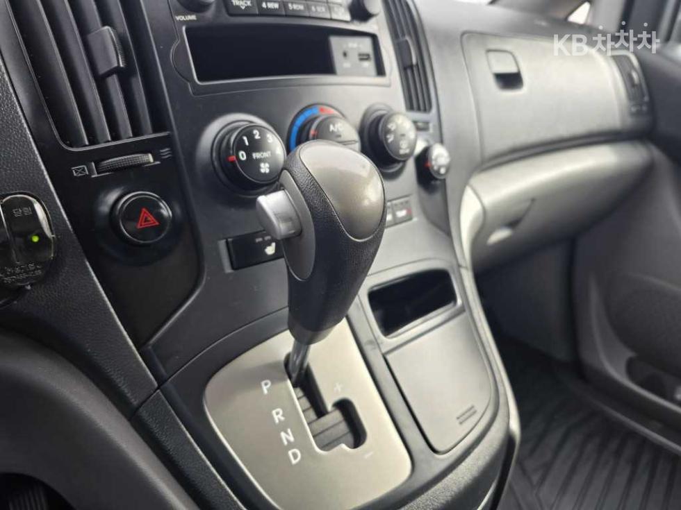 Hyundai Starex — miniaturë 10