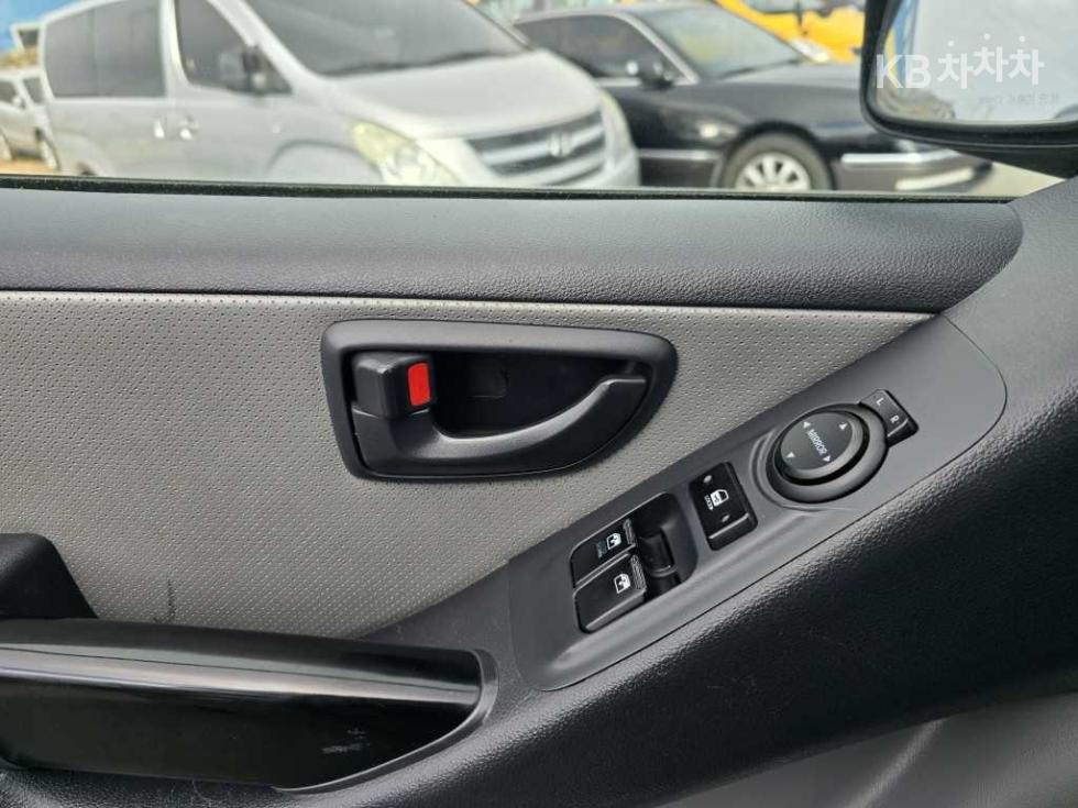 Hyundai Starex — miniaturë 12