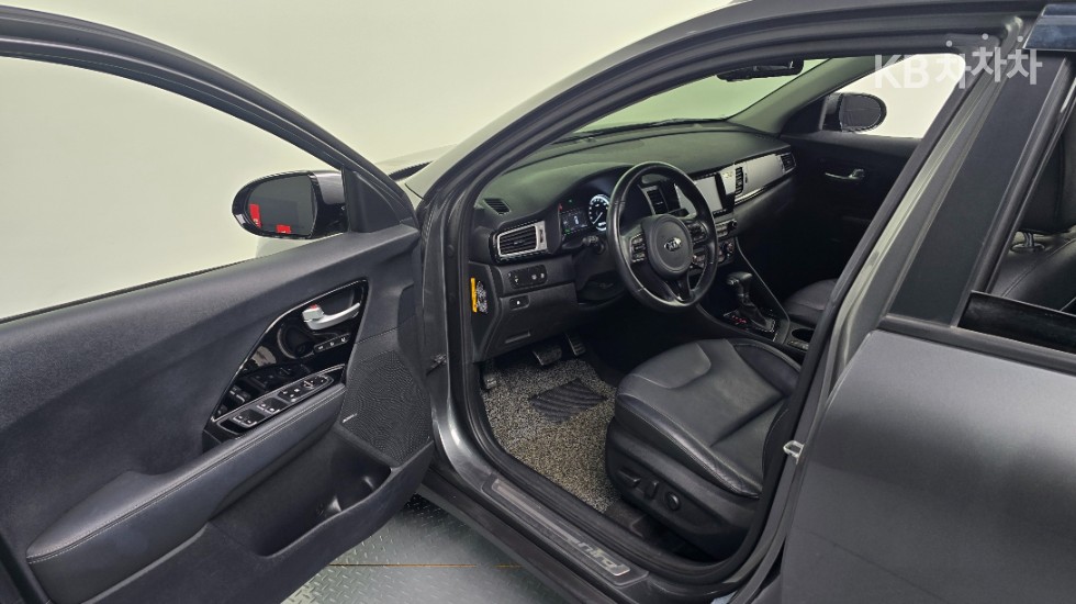 Kia Niro — miniaturë 10