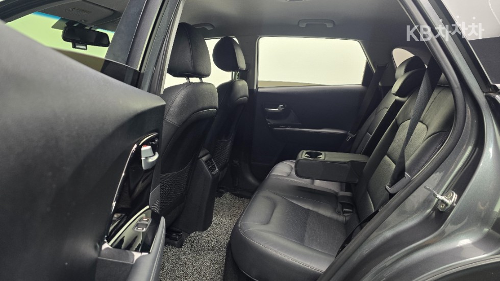 Kia Niro — miniaturë 12